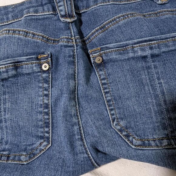 Wit&Wisdom Women's 0P Blue Jeans with distressed hem & distressed detailing EUC - Picture 4 of 7